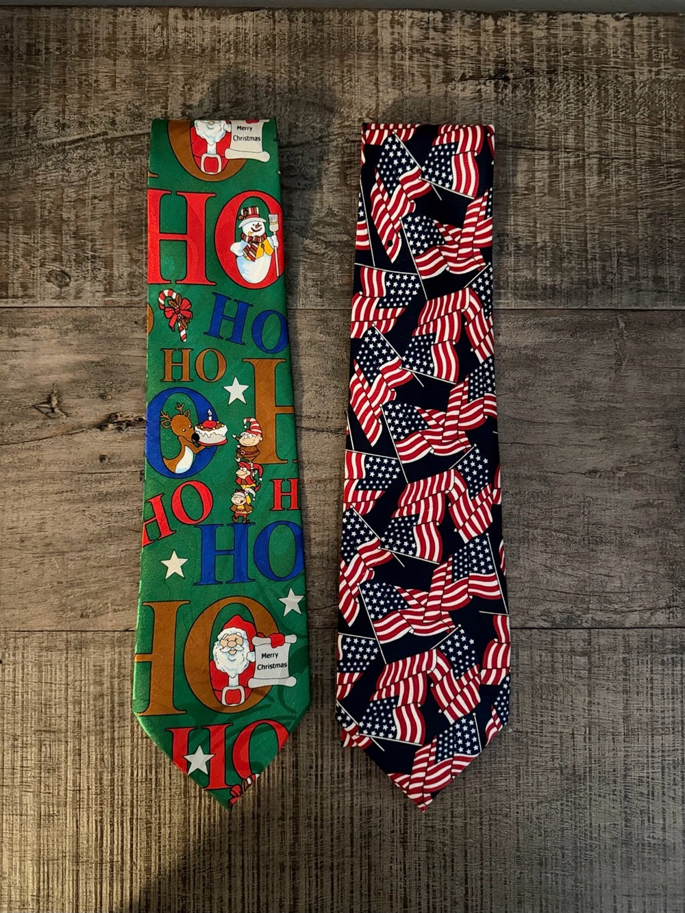 Bundle of 2 holiday neck ties